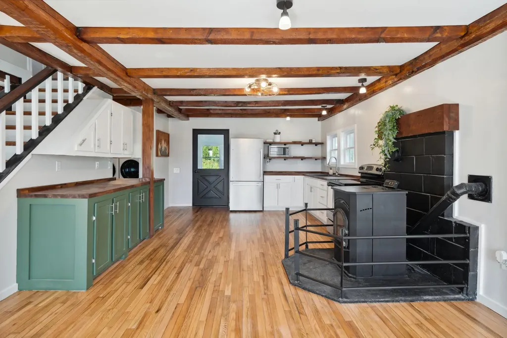 362 Hallowell Road Chelsea ME 04330