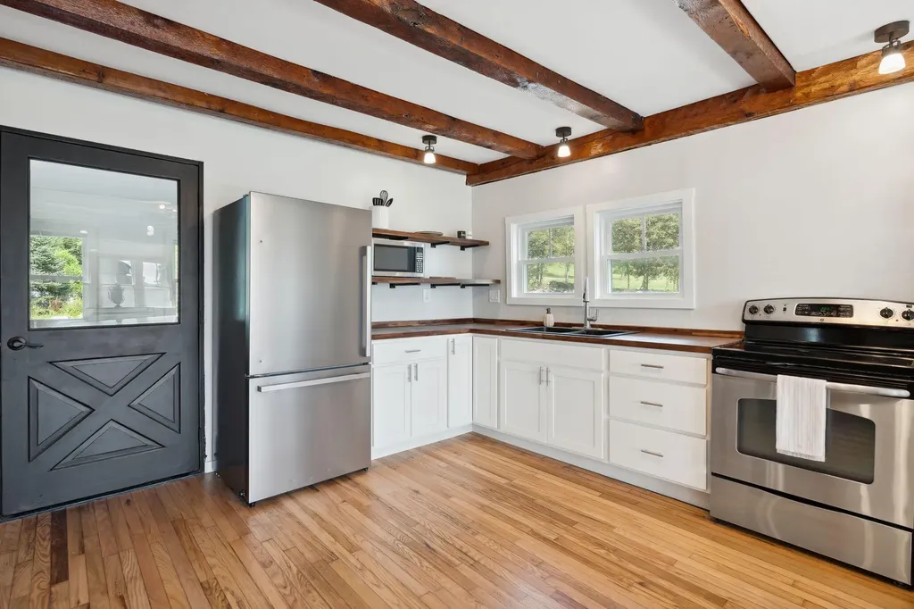 362 Hallowell Road Chelsea ME 04330