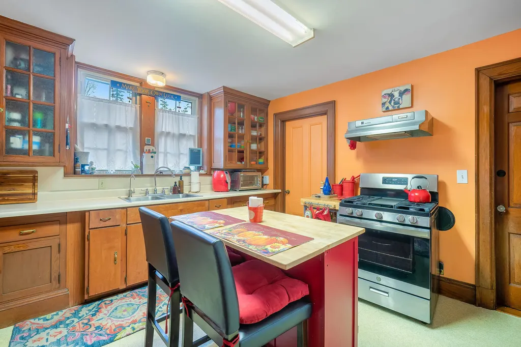 1 Lincoln Avenue Gardiner ME 04345