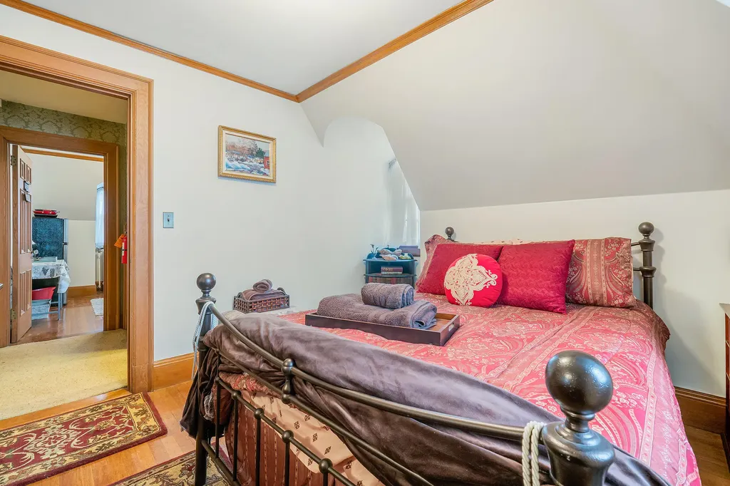 1 Lincoln Avenue Gardiner ME 04345