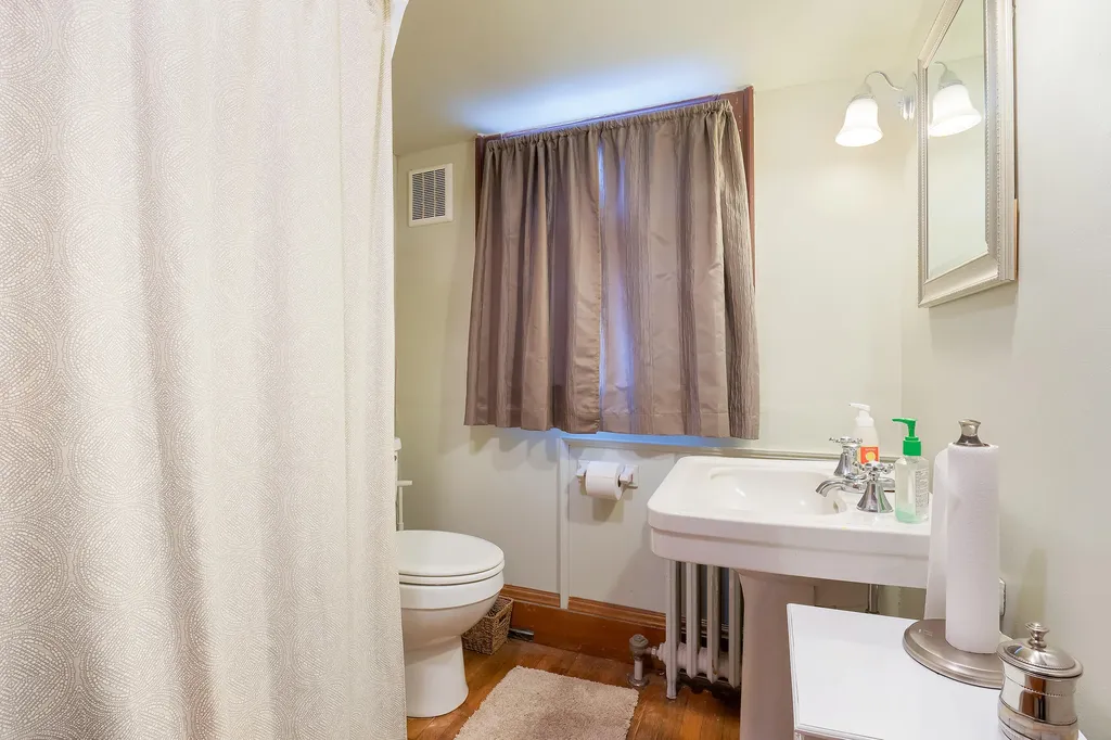 1 Lincoln Avenue Gardiner ME 04345