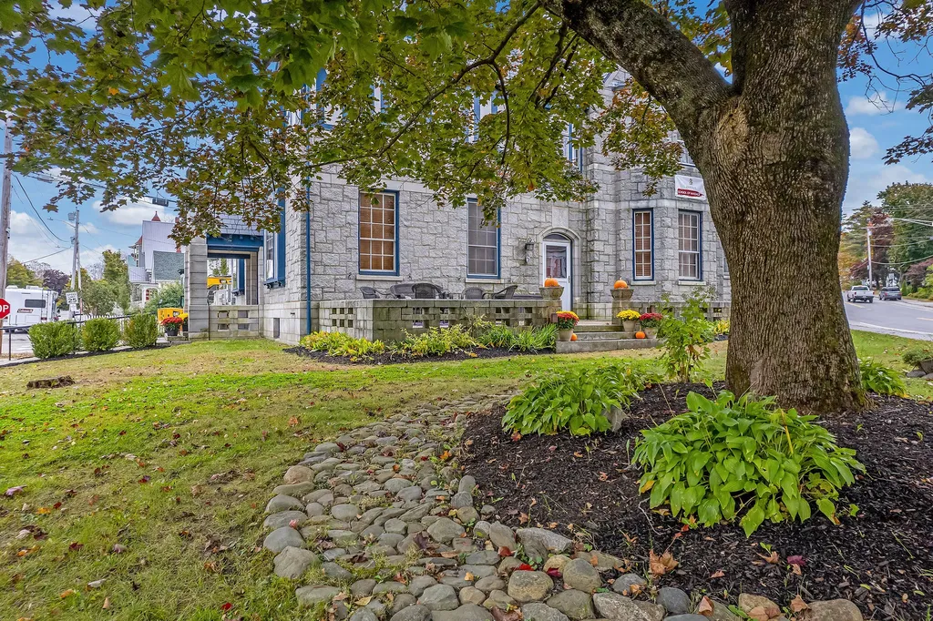 1 Lincoln Avenue Gardiner ME 04345