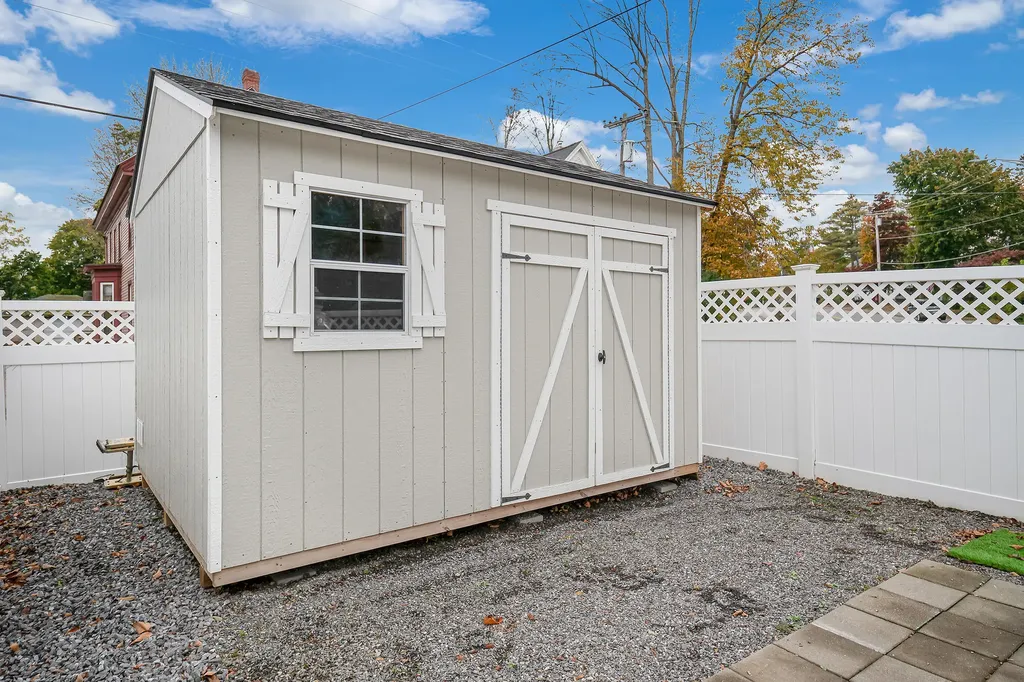 1 Lincoln Avenue Gardiner ME 04345