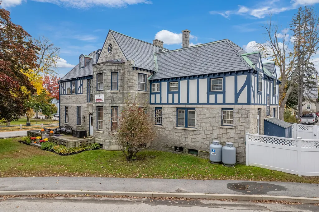 1 Lincoln Avenue Gardiner ME 04345