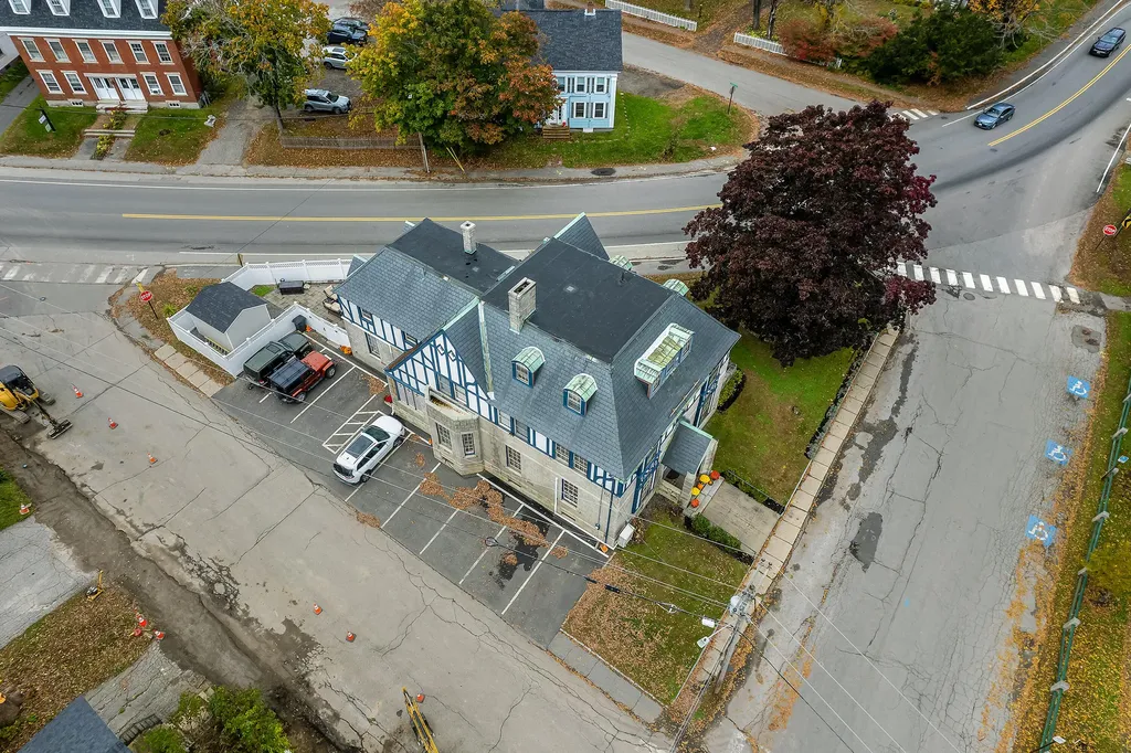 1 Lincoln Avenue Gardiner ME 04345