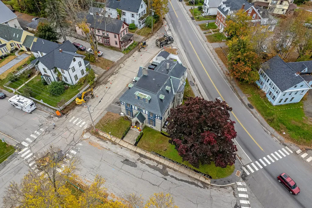 1 Lincoln Avenue Gardiner ME 04345