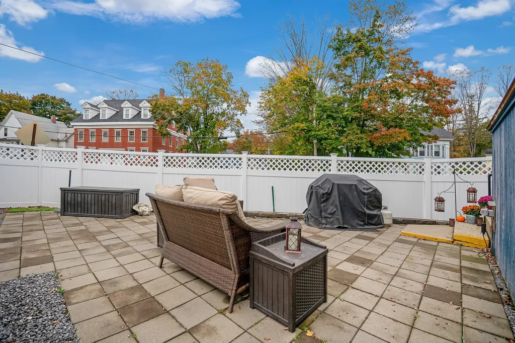 1 Lincoln Avenue Gardiner ME 04345