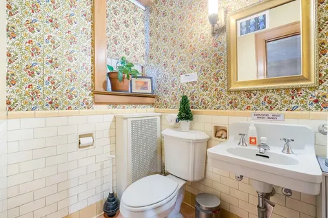 1 Lincoln Avenue Gardiner ME 04345