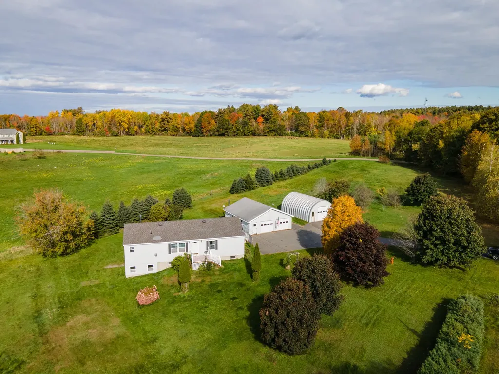 760 Cross Hill Road Vassalboro ME 04989