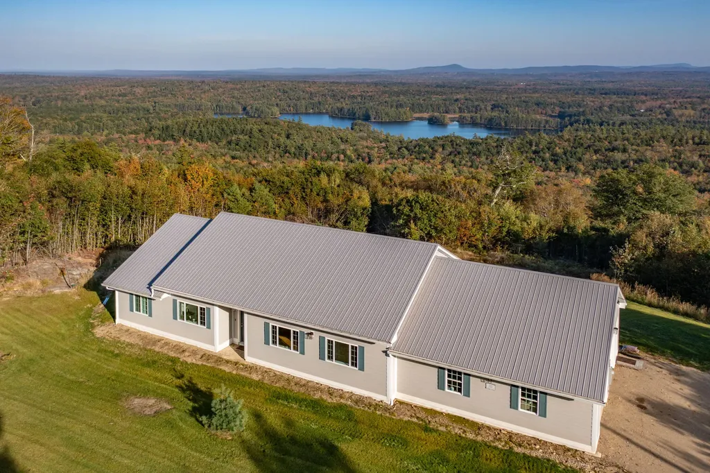 35 Wagon Wheel Way Liberty ME 04949