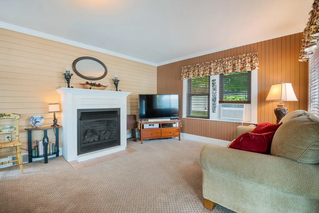 139 Loop Road Acton ME 04001