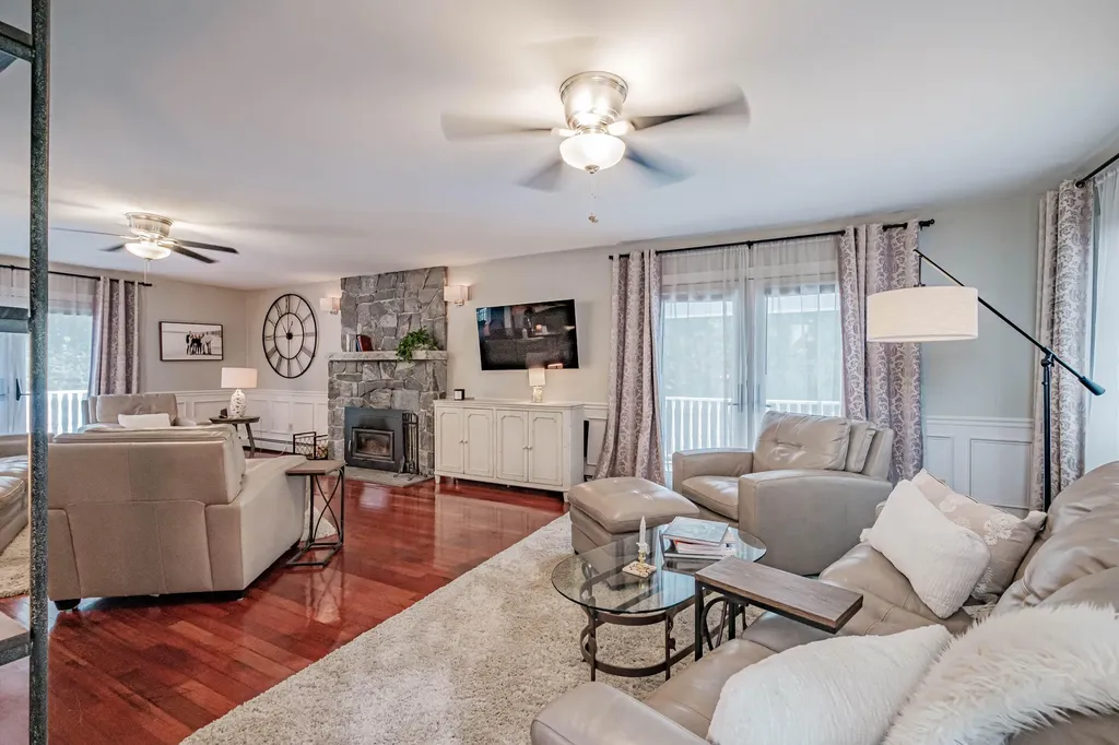 8 Big Pine Drive Topsham ME 04086
