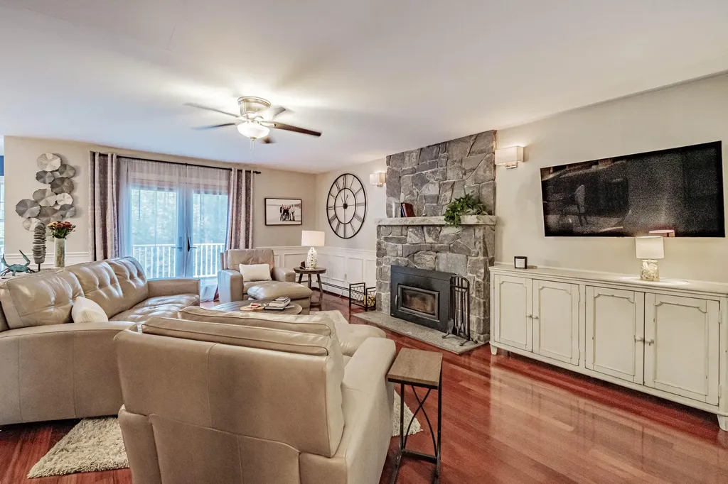 8 Big Pine Drive Topsham ME 04086