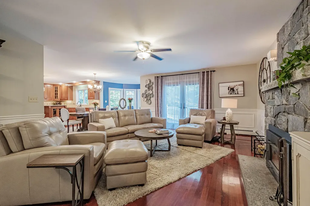 8 Big Pine Drive Topsham ME 04086