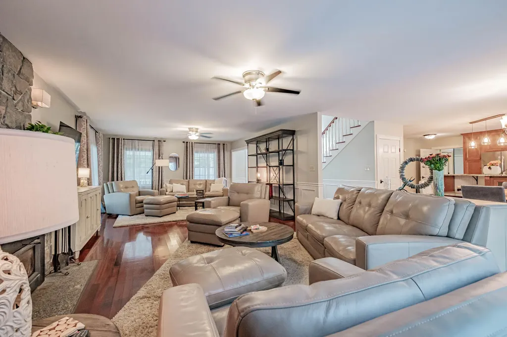 8 Big Pine Drive Topsham ME 04086