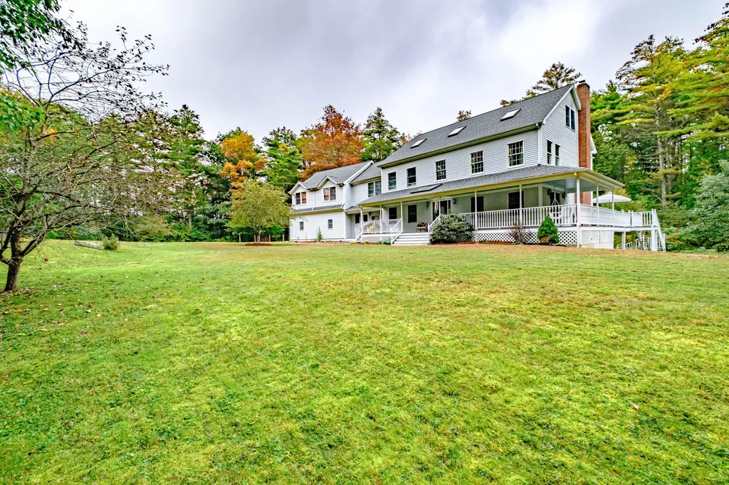 8 Big Pine Drive Topsham ME 04086