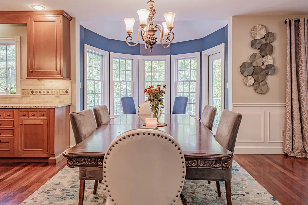 8 Big Pine Drive Topsham ME 04086