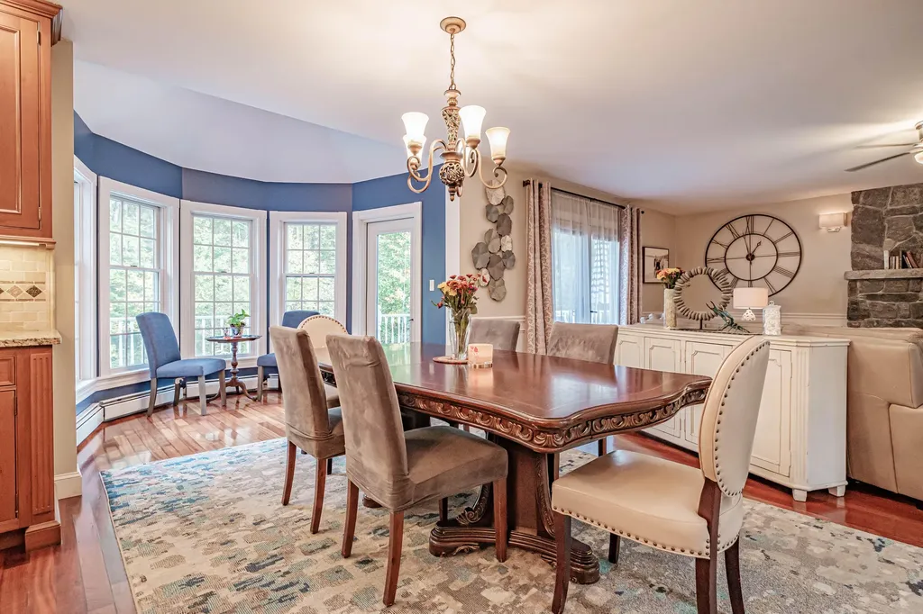 8 Big Pine Drive Topsham ME 04086