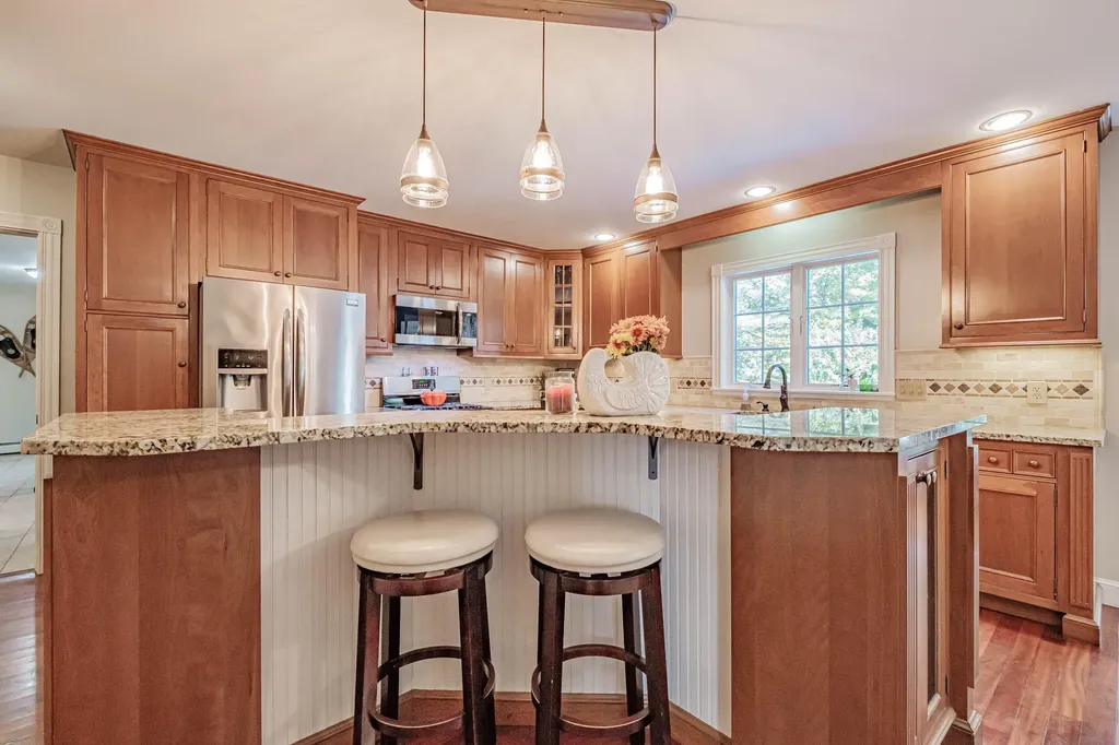 8 Big Pine Drive Topsham ME 04086