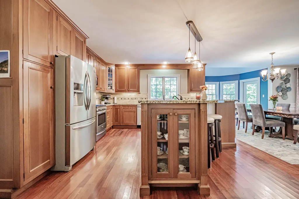 8 Big Pine Drive Topsham ME 04086