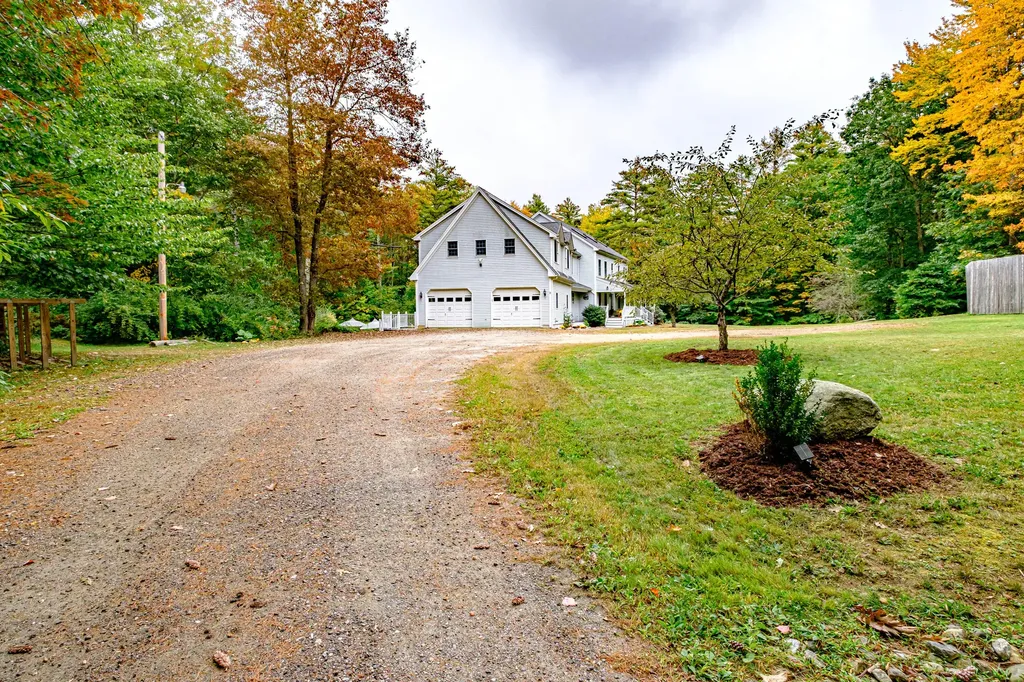 8 Big Pine Drive Topsham ME 04086