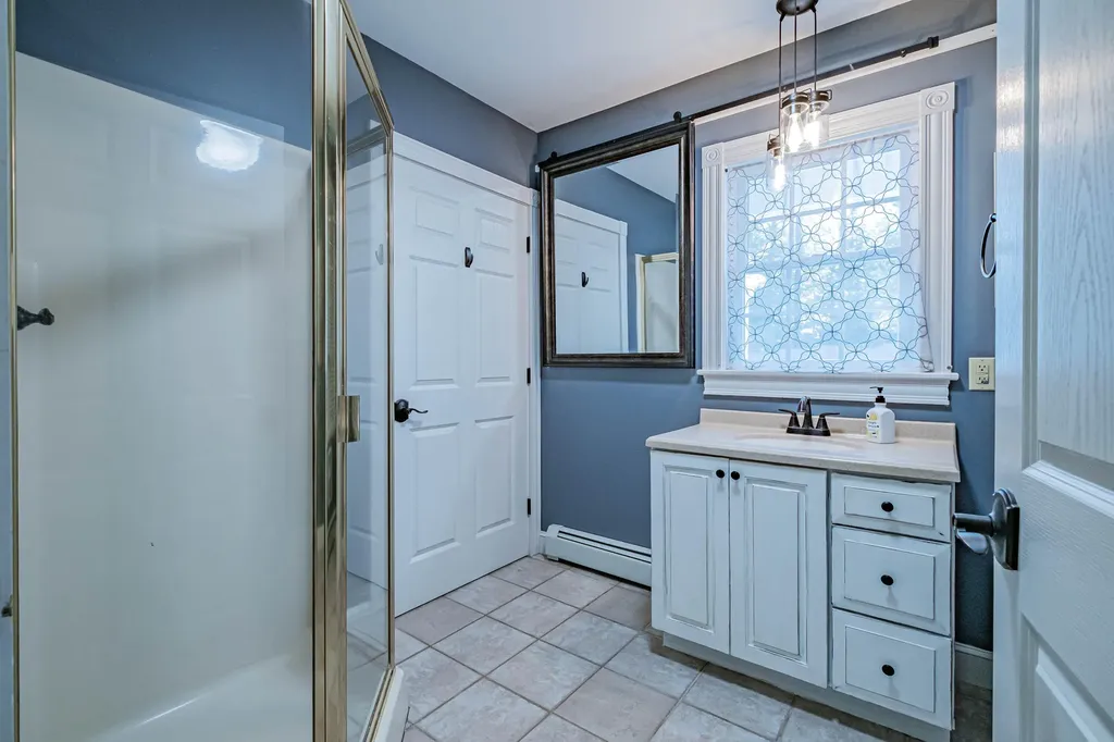 8 Big Pine Drive Topsham ME 04086