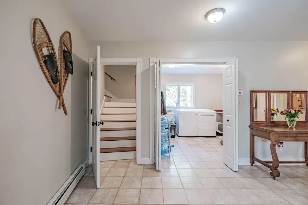 8 Big Pine Drive Topsham ME 04086