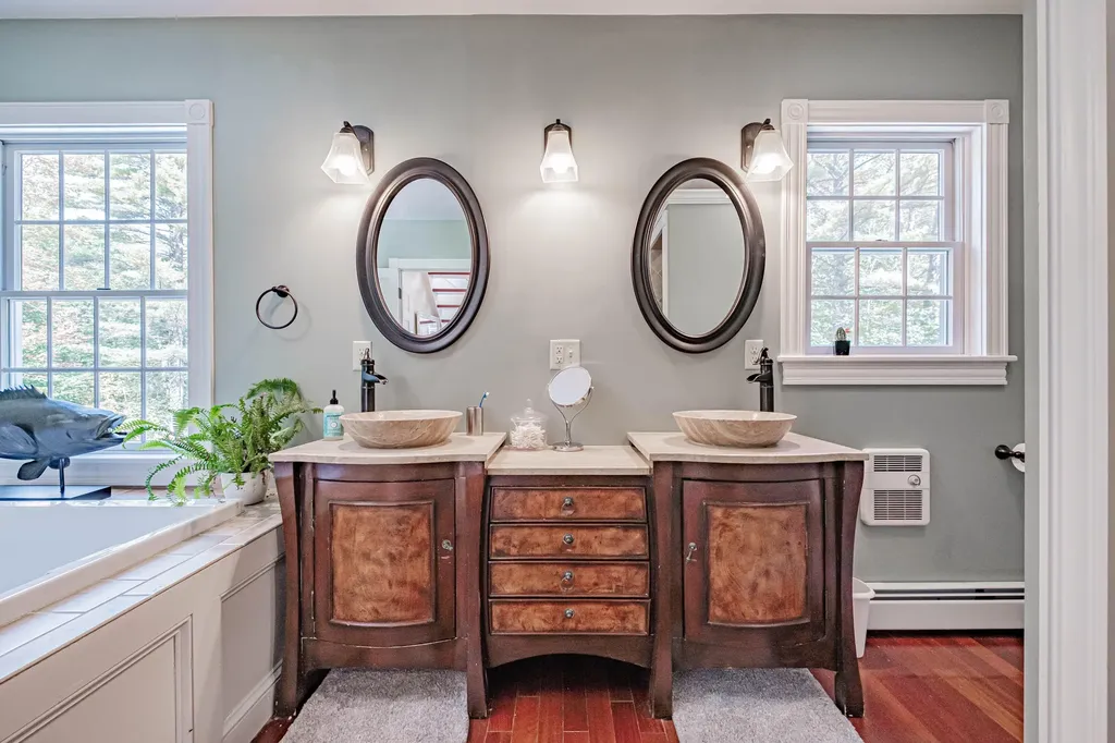 8 Big Pine Drive Topsham ME 04086