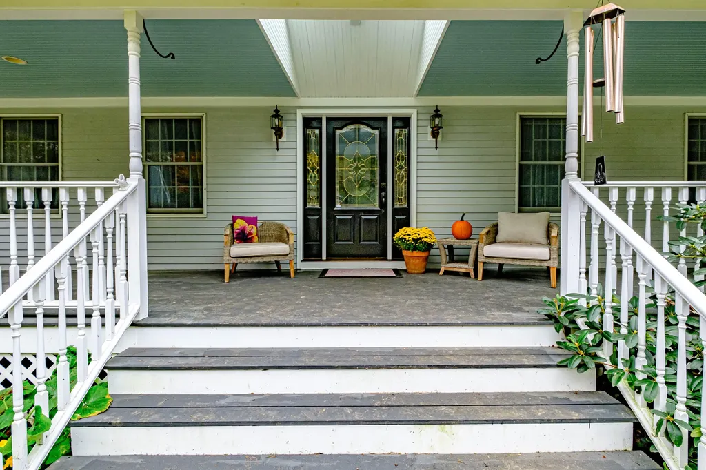 8 Big Pine Drive Topsham ME 04086