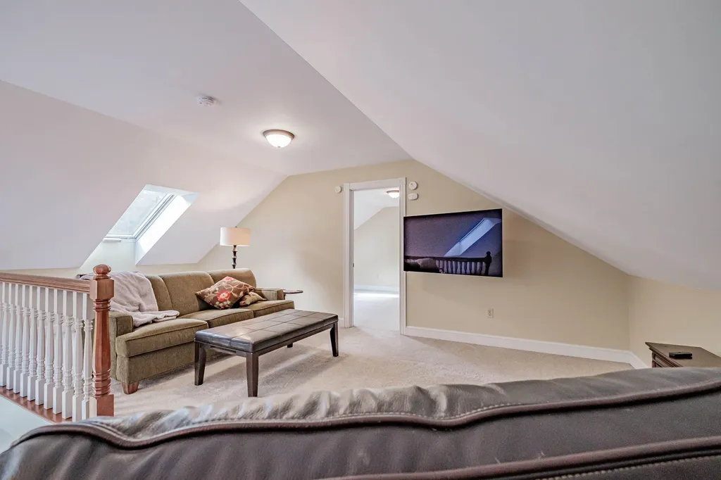 8 Big Pine Drive Topsham ME 04086