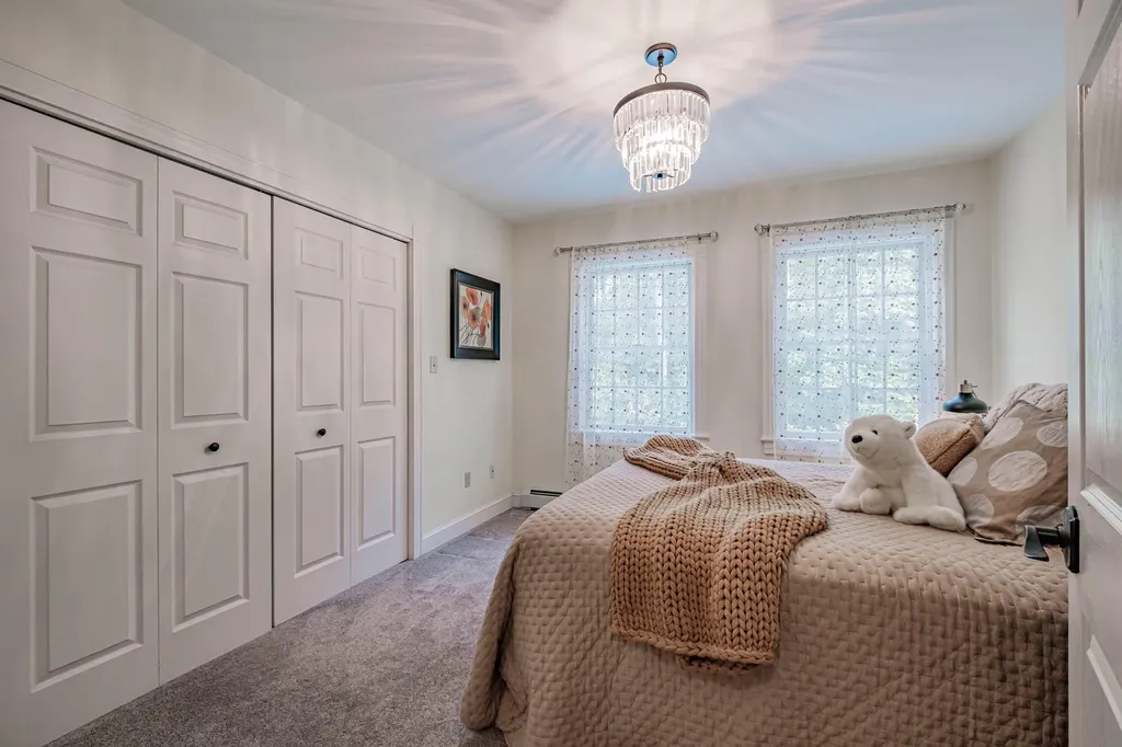 8 Big Pine Drive Topsham ME 04086