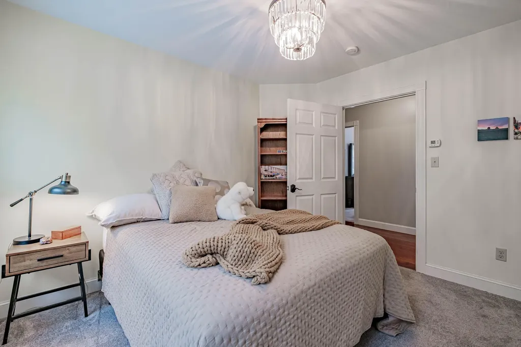 8 Big Pine Drive Topsham ME 04086
