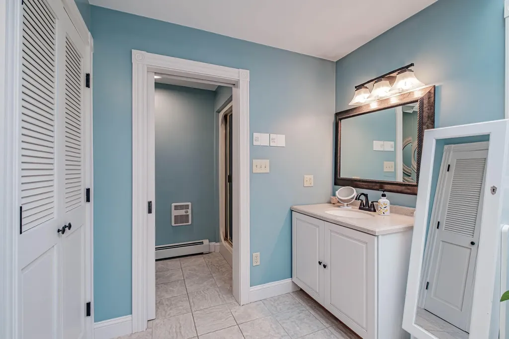 8 Big Pine Drive Topsham ME 04086