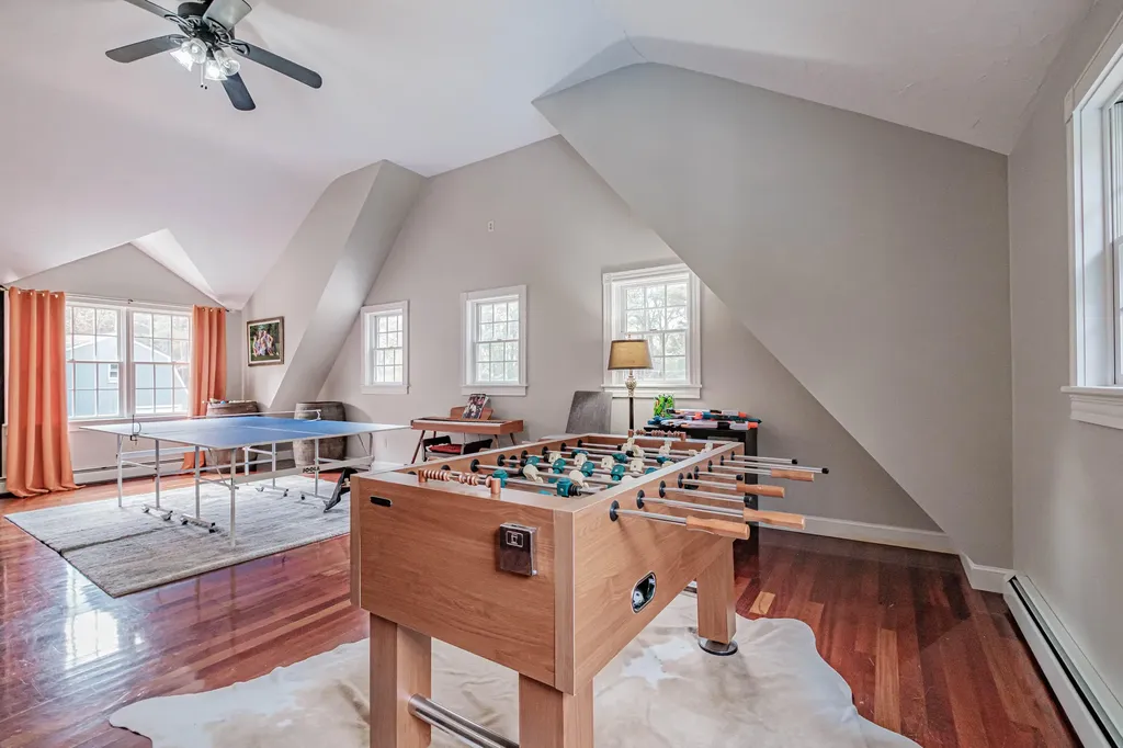 8 Big Pine Drive Topsham ME 04086