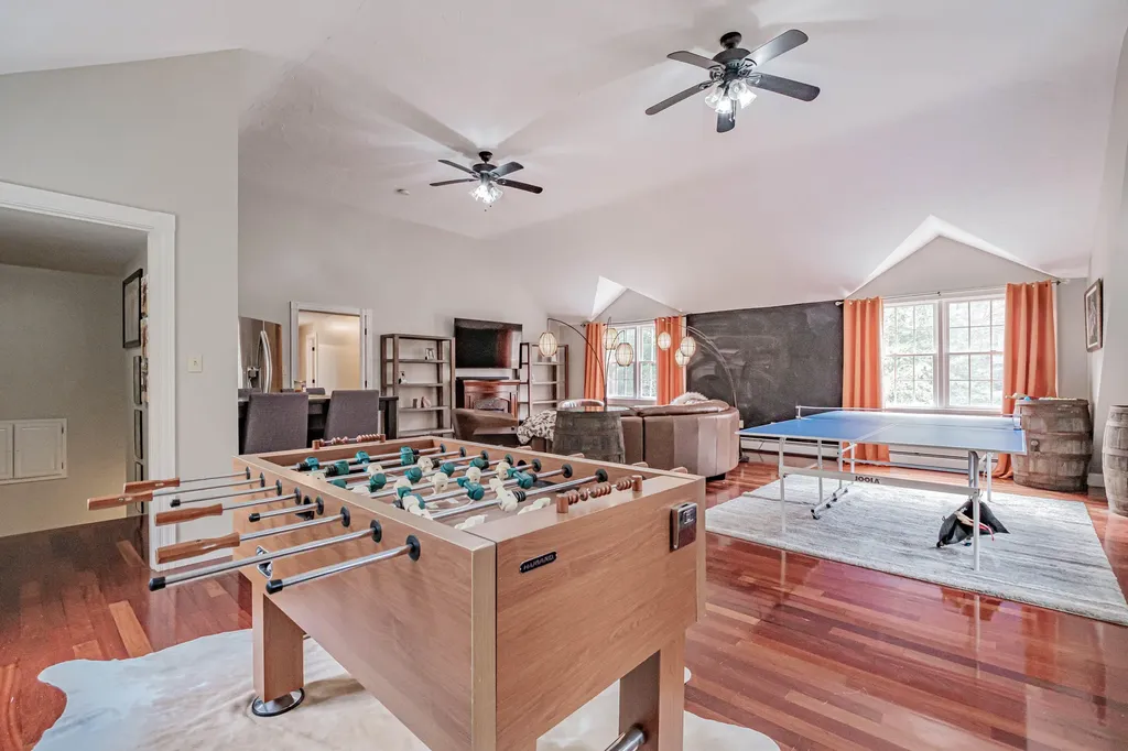 8 Big Pine Drive Topsham ME 04086