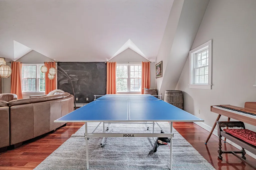 8 Big Pine Drive Topsham ME 04086