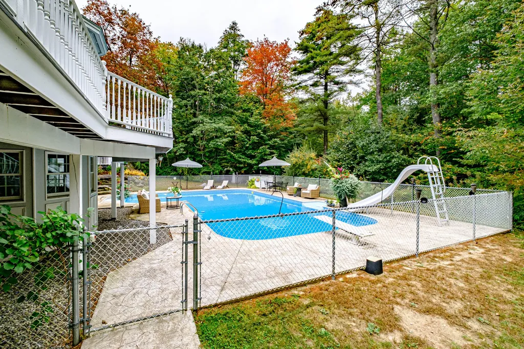8 Big Pine Drive Topsham ME 04086