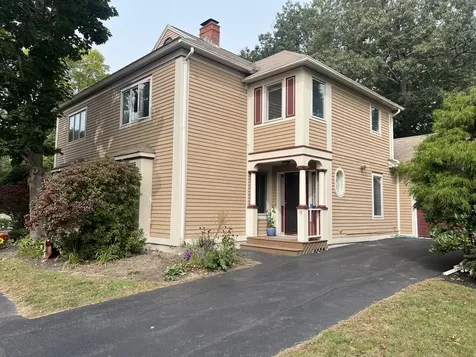 18 Stoneledge Drive Portland ME 04102