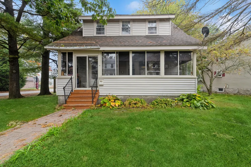 12 Summit Street Biddeford ME 04005