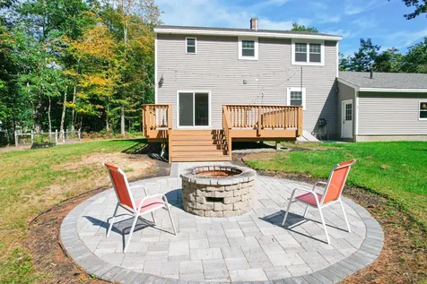 17 Loon Drive Topsham ME 04086
