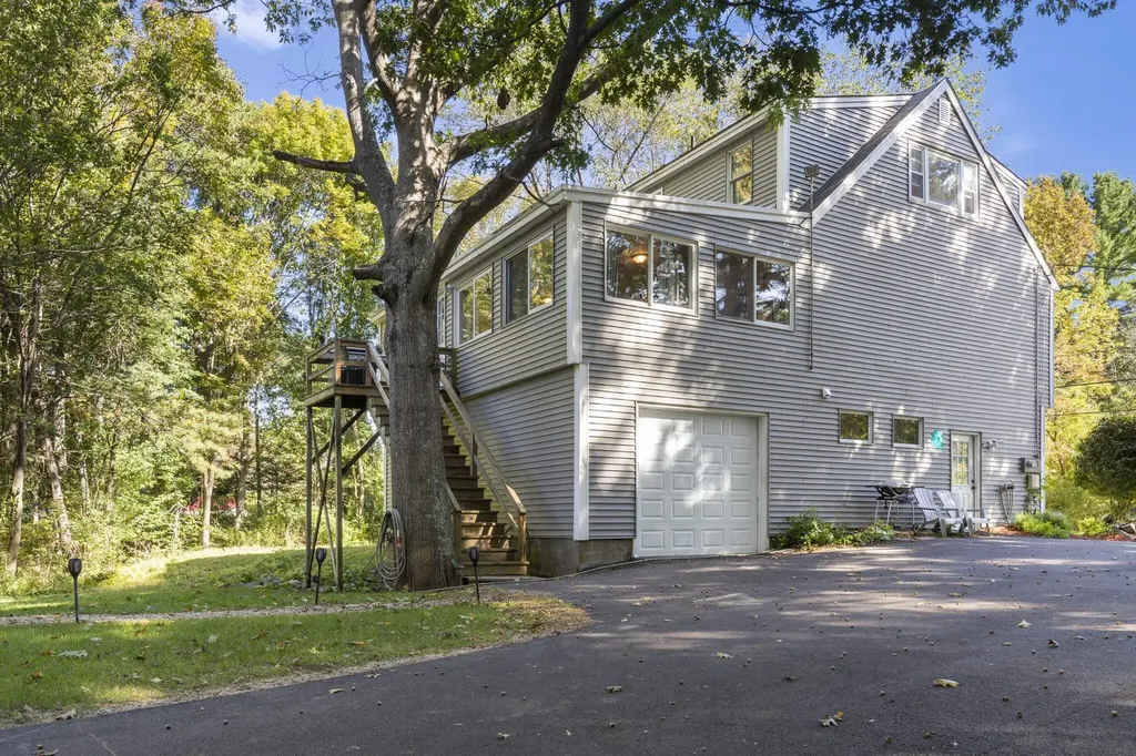 33 Foyes Lane Kittery ME 03904