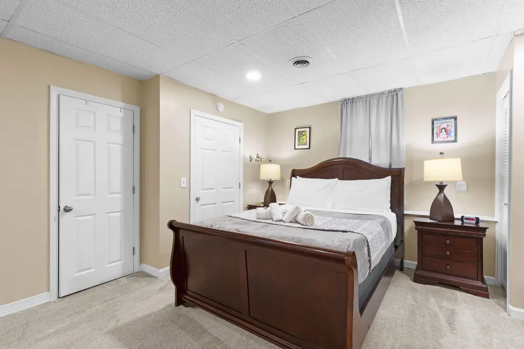 33 Foyes Lane Kittery ME 03904