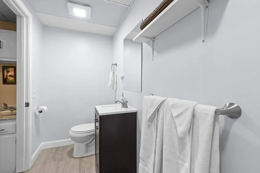 33 Foyes Lane Kittery ME 03904