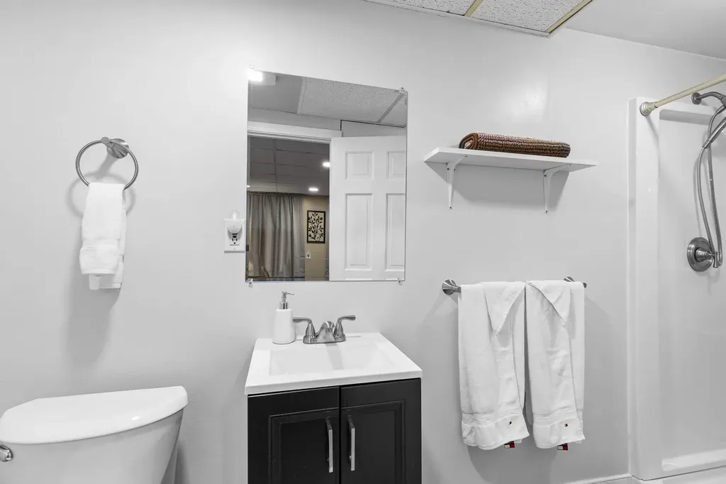 33 Foyes Lane Kittery ME 03904