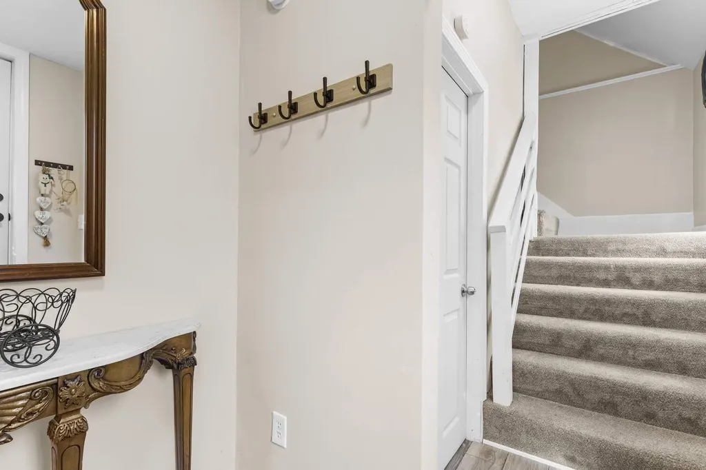 33 Foyes Lane Kittery ME 03904