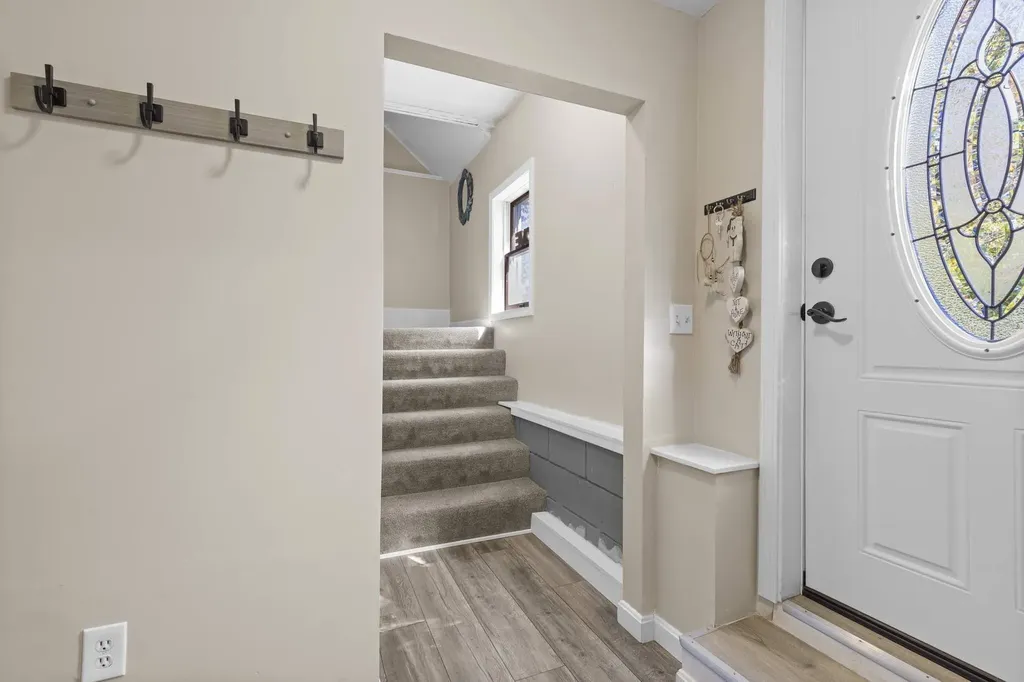 33 Foyes Lane Kittery ME 03904