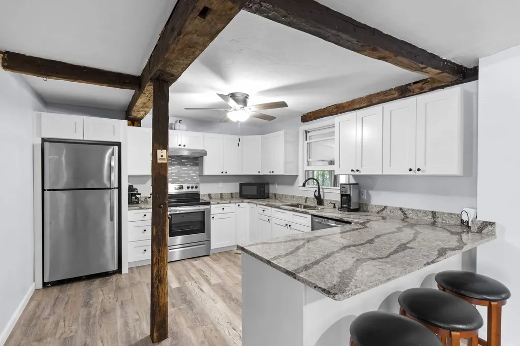 33 Foyes Lane Kittery ME 03904