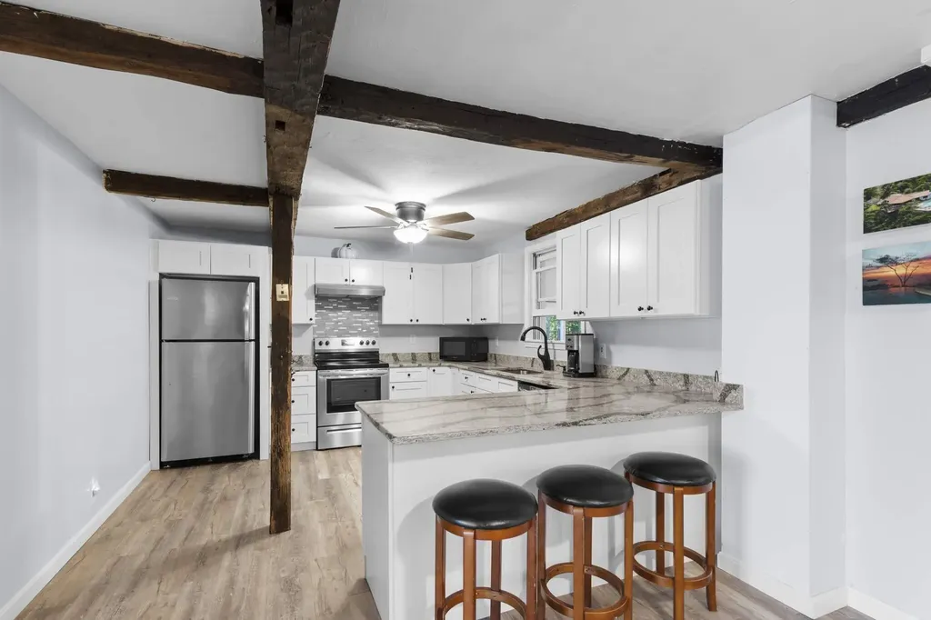 33 Foyes Lane Kittery ME 03904