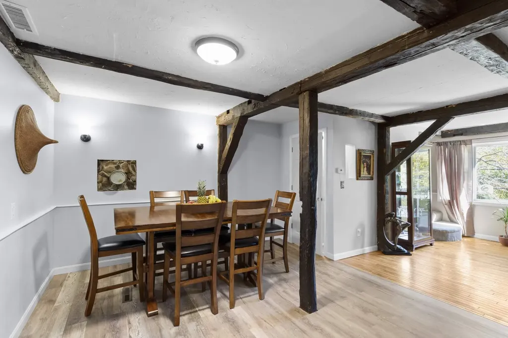 33 Foyes Lane Kittery ME 03904