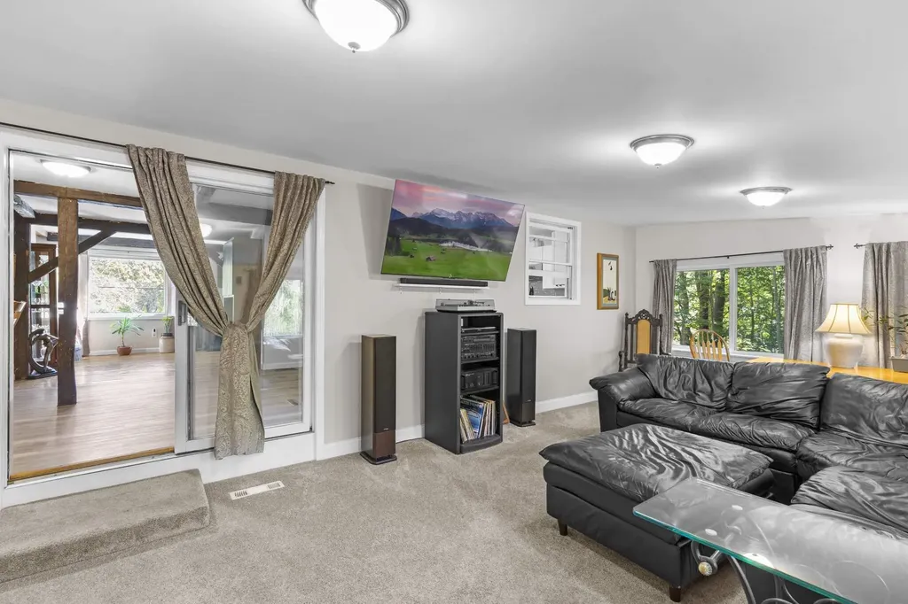 33 Foyes Lane Kittery ME 03904
